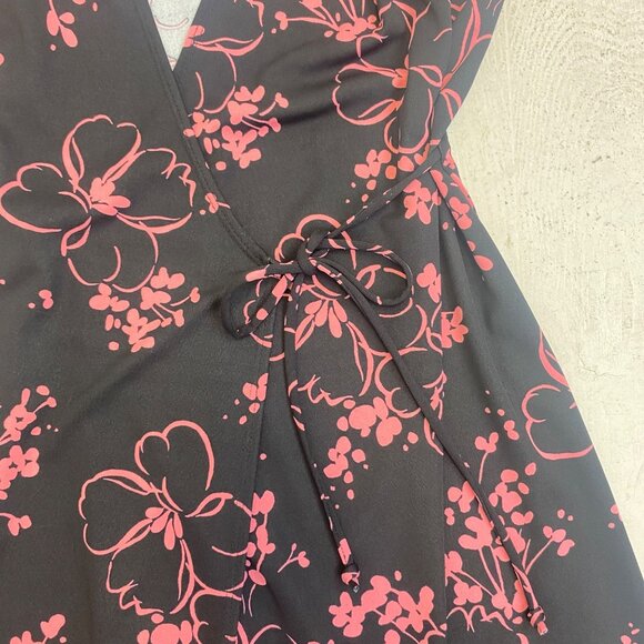 M | Floral Asymmetrical Wrap Dress - Picture 4 of 5